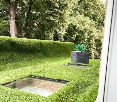 Chadwell Apartment | Crescent Apartment - Modern 1 Bedroom First Floor