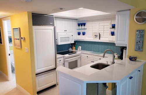 Siesta Key Condo | Crescent Arms Luxurious Gulf front Siesta Key Condo 604S