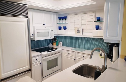 Siesta Key Condo | Crescent Arms Luxurious Gulf front Siesta Key Condo 604S