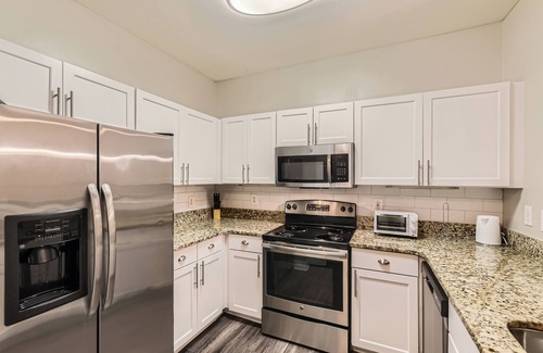 Old Fourth Ward Apartment | Crest at Midtown 1125 l 2Bedroom 2 Bathroom