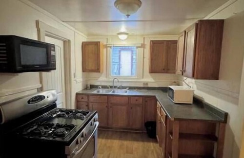 Crestline Apartment | Crest Lodge Historic Mountain Inn - Little Bear