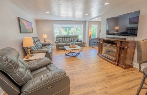 Crested Butte South House | Crested Butte Creekside Retreat