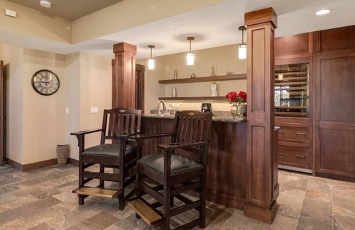 Calgary Apartment | "Crestridge" 2bdrm lower suite w/pool table!