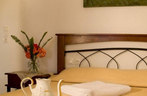 Skotino House | CRETA GUEST HOUSE ARXONTIKO 15 min to golf club and 15 minutes to the beach !