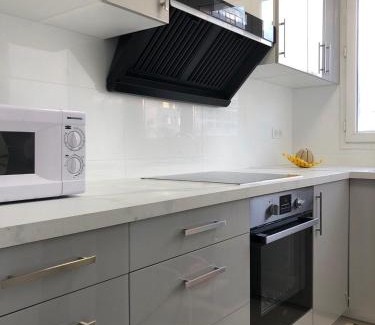 Montaigut House | Creteil new 1