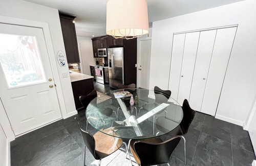 Lake George House | Crimson Pine