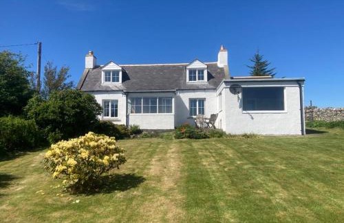 Lairg House | Crofters Cottage at 100 Midtown