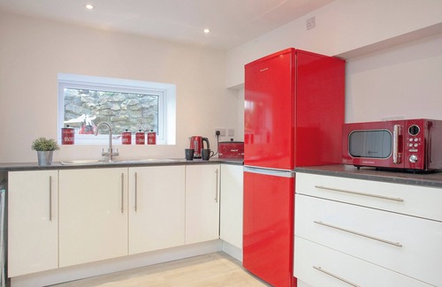 Carnbrea Cottage | Crofty's Celder - UK35181