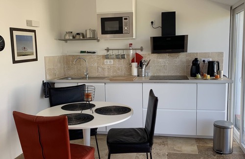 Bagard House | Croissant de Lune