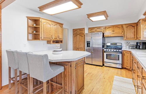 Stillwater House | Croixwood Cottage: 5BR luxe retreat near downtown Stillwater—book today!