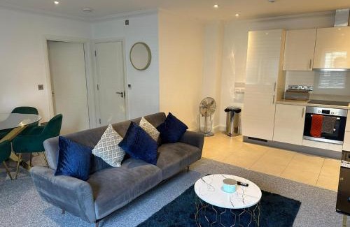 Huntingdon Apartment | Cromwell Court Apartments