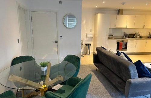 Huntingdon Apartment | Cromwell Court Apartments
