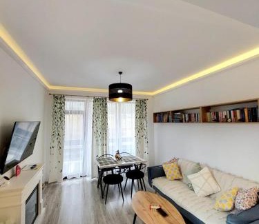 Busteni Apartment | Cross Caraiman View 2