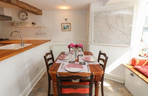 Alston House | Cross View Cottage