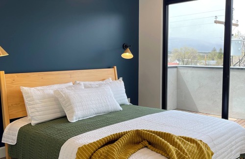 Buena Vista Apartment | Crow's Nest Penthouse- Brand New Luxe Main Street Apartment