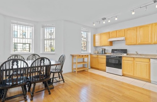 Crown Heights Apartment | Crown Height 3 bedroom near subway