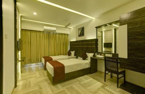 Panvel Hotel | Crown Inn