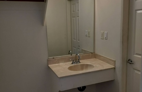 Mount Helix Hotel | Crown Inn
