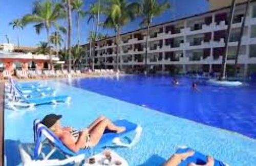 Puerto Vallarta Resort | Crown Paradise Resort Holiday Club
