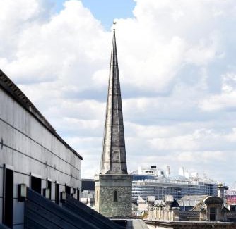Southampton City Centre Apartment | Crown Quarter Penthouse