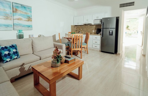 Los Brazos Resort | CROWN&RESIDENCE SUITES 2-bedroom resort in delightful Puerto Plata with WiFi, AC