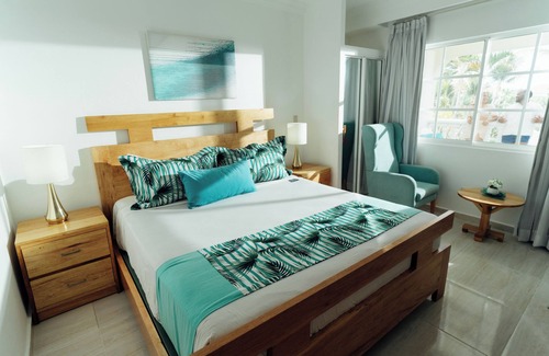 Los Brazos Resort | CROWN&RESIDENCE SUITES 2-bedroom resort in delightful Puerto Plata with WiFi, AC