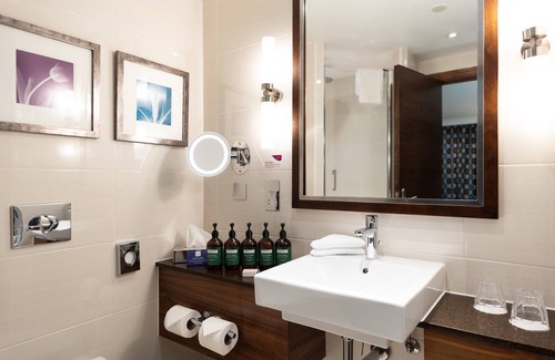 Crawley Hotel | Crowne Plaza London- Gatwick Airport by IHG