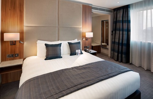 Heathrow Villages Hotel | Crowne Plaza London Heathrow T4 by IHG