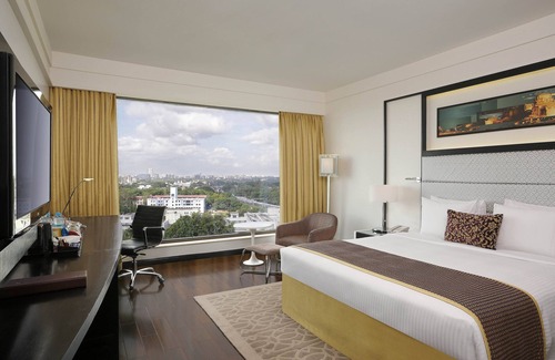 Pune Hotel | Crowne Plaza Pune City Centre by IHG