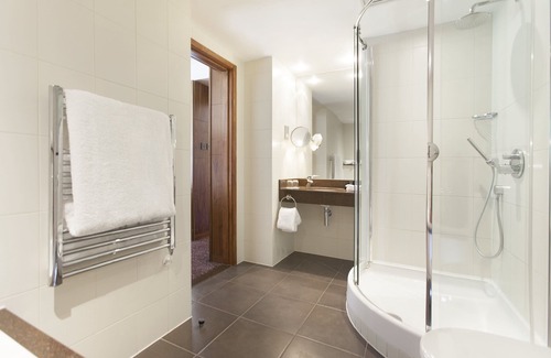 Reading Hotel | Crowne Plaza Reading, an IHG Hotel