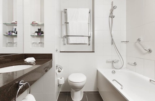 Reading Hotel | Crowne Plaza Reading, an IHG Hotel