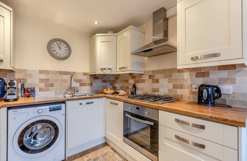 Watchet House | Croxteth - Three Bedroom House, Sleeps 6