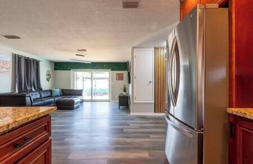 Cocoa House | Cruise-Ready Oasis:15min to Beach & Port Canav w/Huge Pool