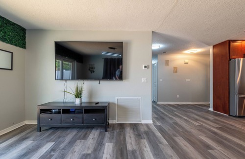 Cocoa House | Cruise-Ready Oasis:15min to Beach & Port Canav w/Huge Pool