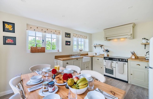 Cheselbourne House | Crumpet Cottage - sleeps 4 guests in 2 bedrooms