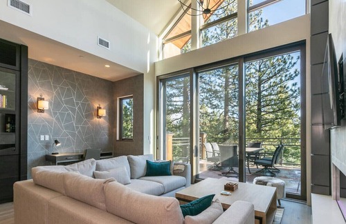 Crystal Bay Condo | Crystal Bay Penthouse 301 | Community Hot Tub | Close to Beaches & Skiing!
