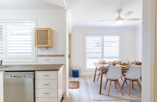 Fingal Bay House | Crystal by the Bay , 5/4-6 Crystal Cl - air conditioned, Wi-Fi and close to the beach