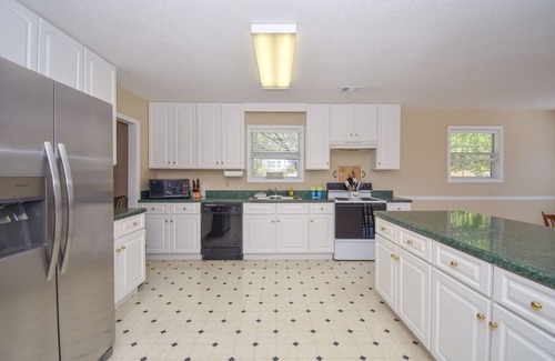 Dadeville House | Crystal Clearwaters by Big Fish Real Estate Group at Lake Martin