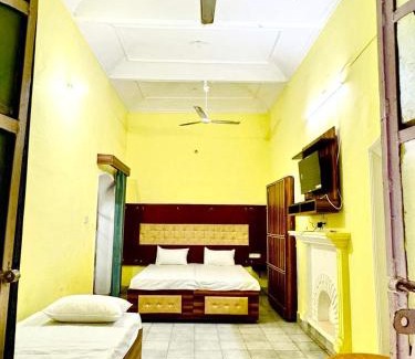 Faizabad House | Crystal Cottage