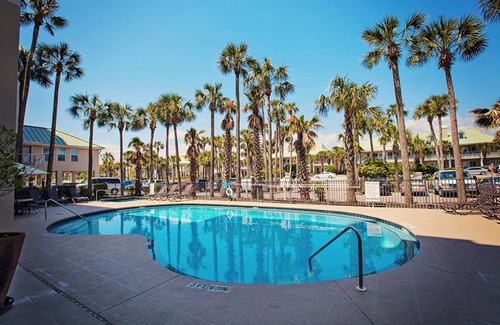 Crystal Beach Condo | Crystal Dunes Beach Resort by Panhandle Getaways