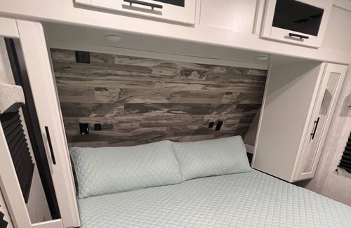 Gulfport House | 🎣Crystal Lake - Bunk House Camp on Wolf River
