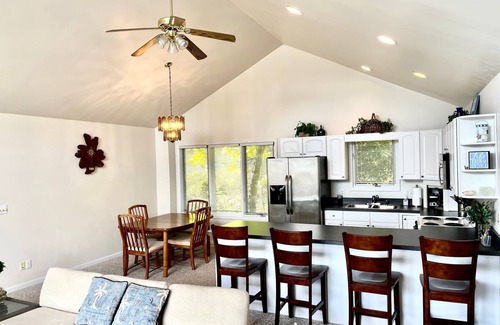 Frankfort Cottage | Crystal Lake Cottage on the South Shore with Beach/Lake Access