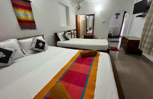 Kandy Bed & Breakfast | Crystal Lake Resort