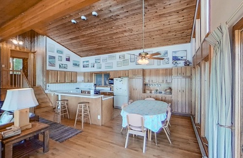 Frankfort Cabin | Crystal Lake retreat w/terrific lake views, private waterfront, firepit, 2 bikes