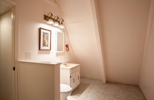 Enumclaw Cabin | Crystal Moon Cabin near Crystal Mountain, Mount Rainier Washington State