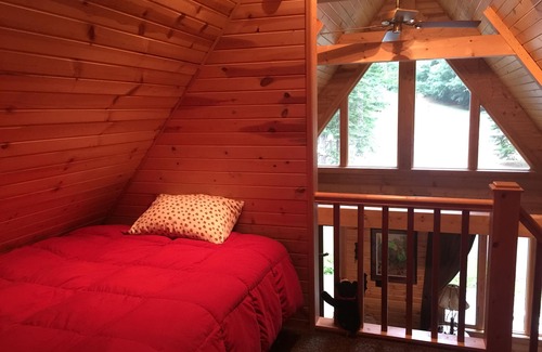Thompsonville Cabin | Crystal Mountain Resort