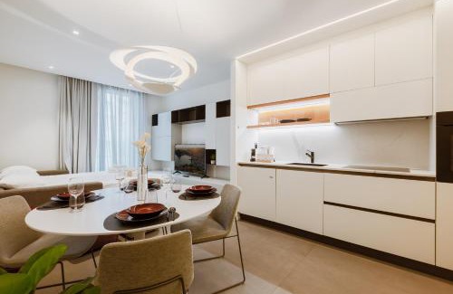 Massagno Apartment | Crystal Palace 1