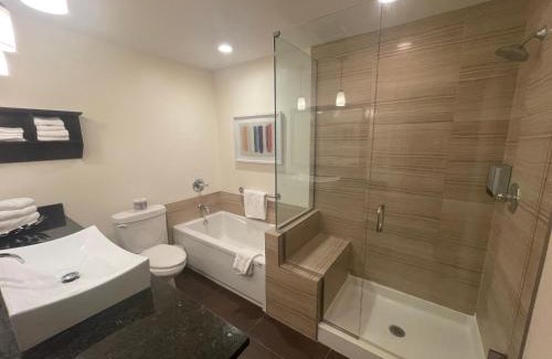 East Kootenay Hotel | Crystal Springs Lodge