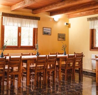 Siculeni Villa | Csalóka kulcsosház