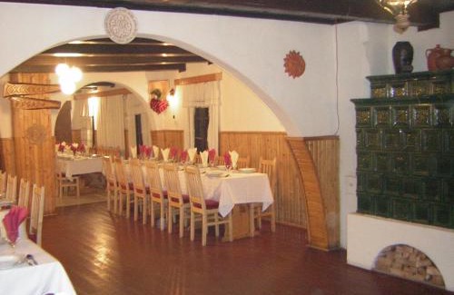 Siculeni Hotel | Cserekert, Alszegi Porta